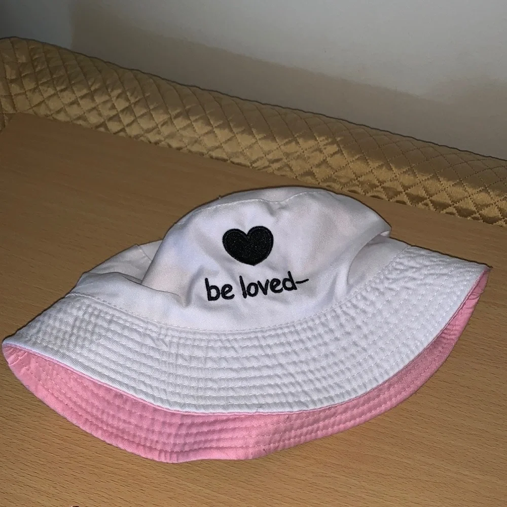 Be Loved Reversable Girls Sun Hat Pre owned